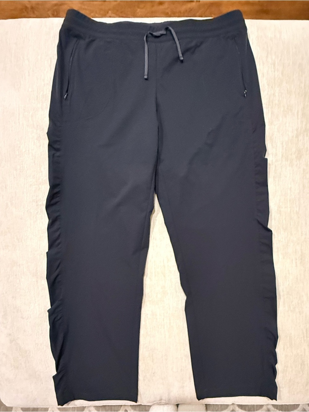 KÜHL Women’s Black Hiking Performance Pants | Large Short